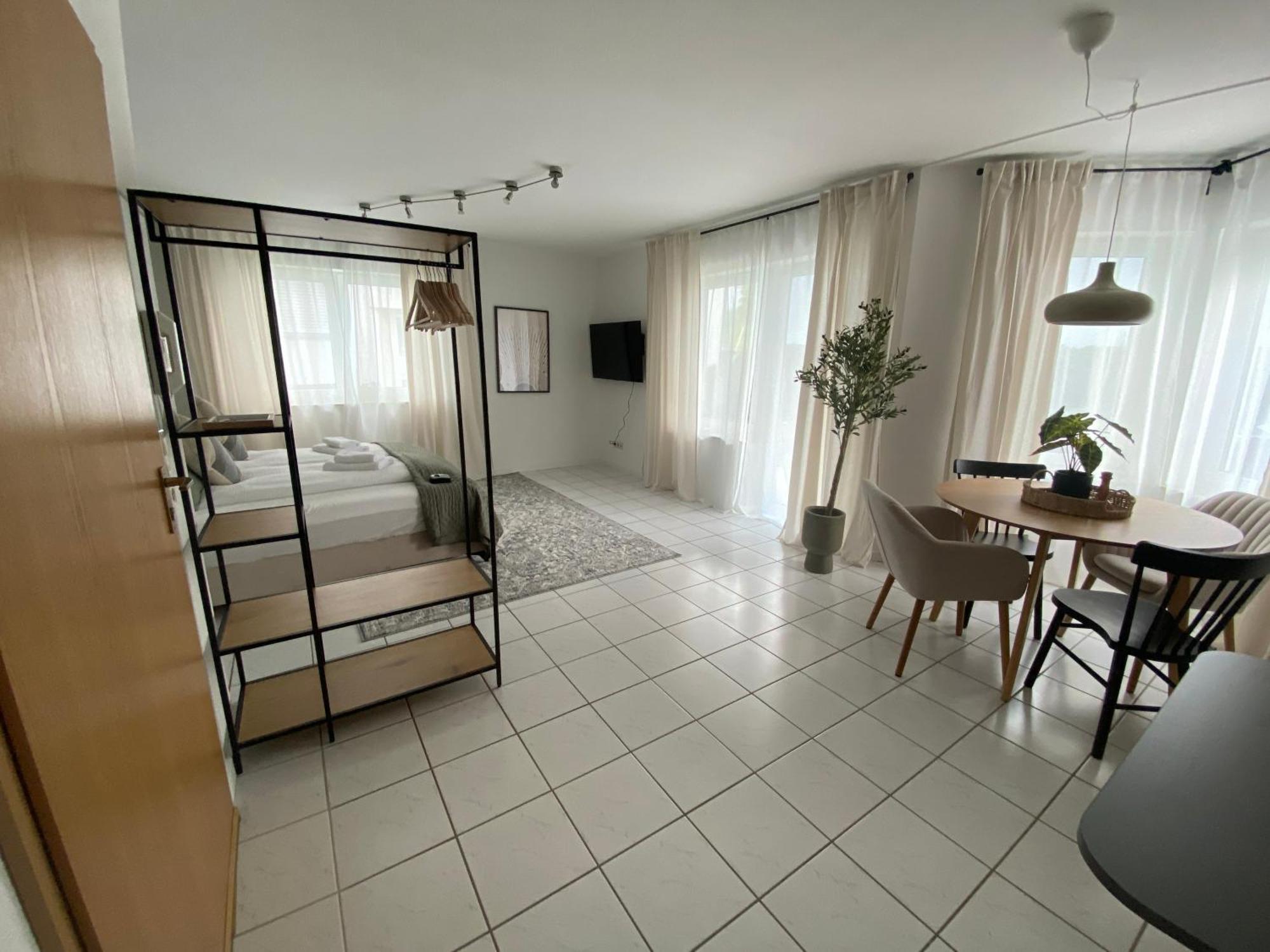 Moderne Wohnung Mit Terrasse & Parkplatz; Naehe Bwzk & Amazon Кобленц Екстер'єр фото